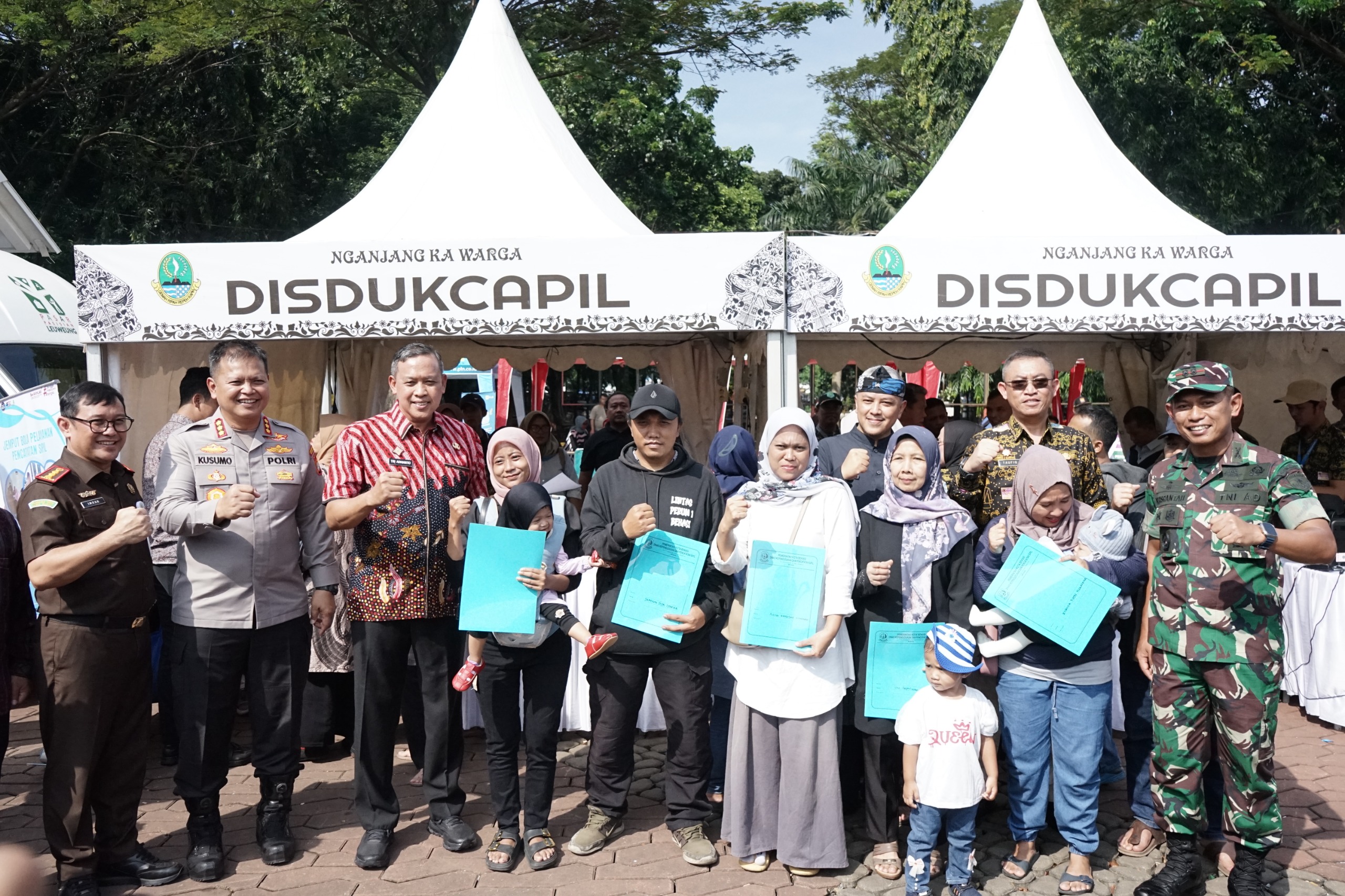 Disdukcapil Kota Bekasi Hadirkan Layanan Adminduk Dalam Kegiatan Abdi Nagara Nganjang Ka Warga